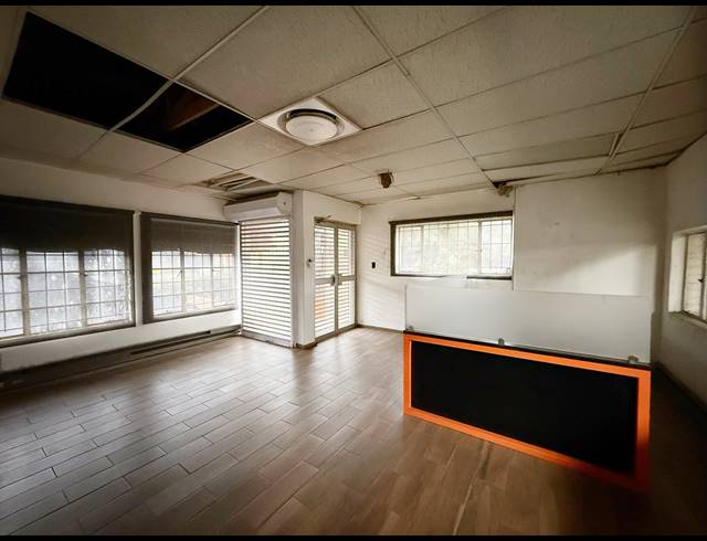 1,256M² WAREHOUSE TO LET IN WADEVILLE